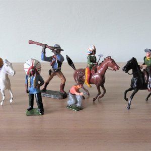 Vintage Britain LTD Diecast "Indians & Cowboys Mounted & Foot" Numbered Set!!!